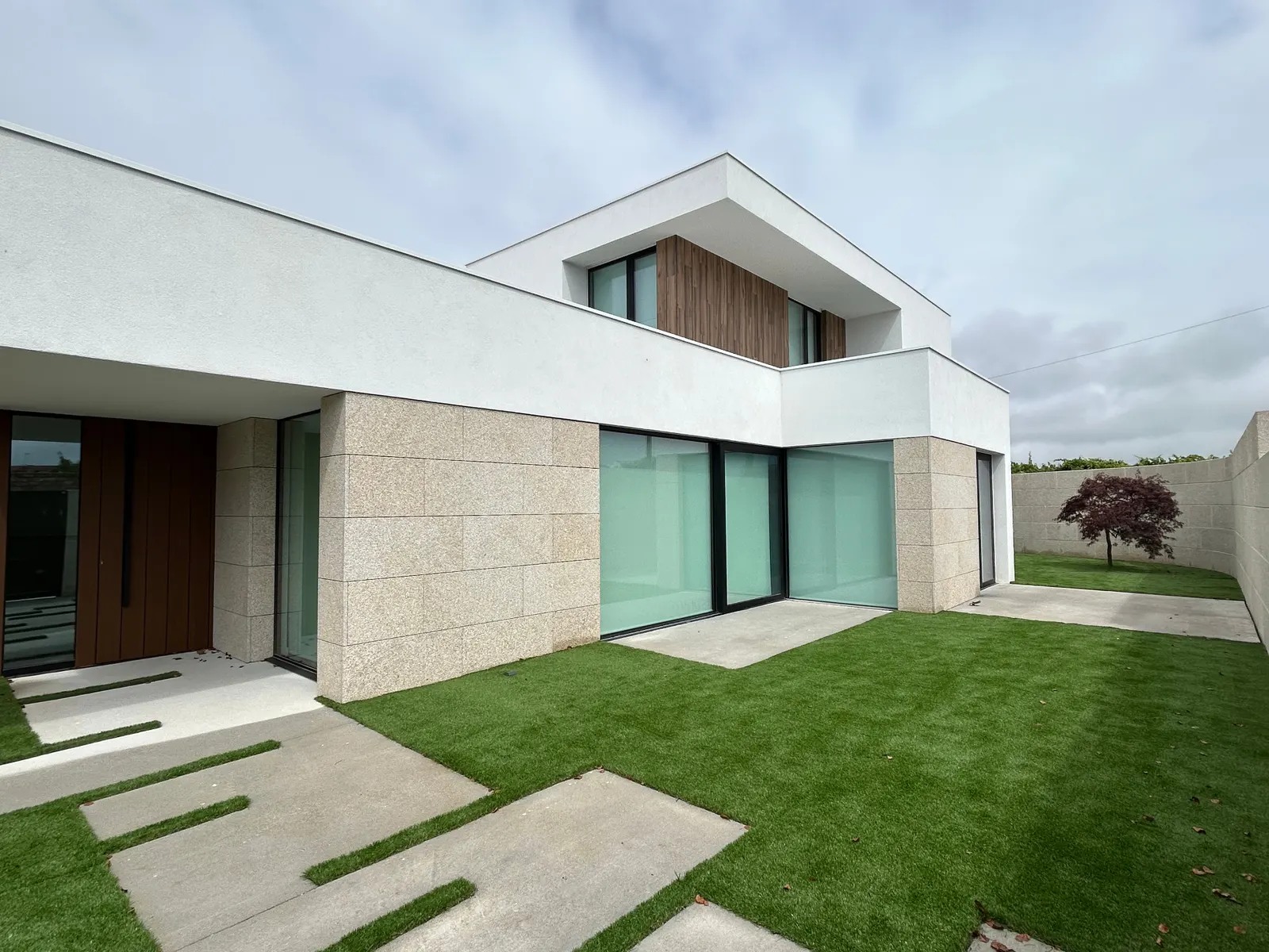 Edificio en construcción del Grupo Valiñas en Vilagarcía de Arousa